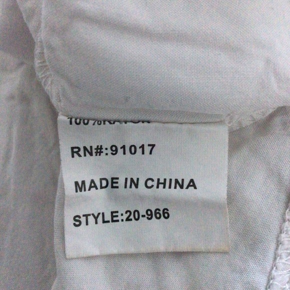 Solitaire Embroidered Floral Short Sleeve White Top - Picture 6 of 7